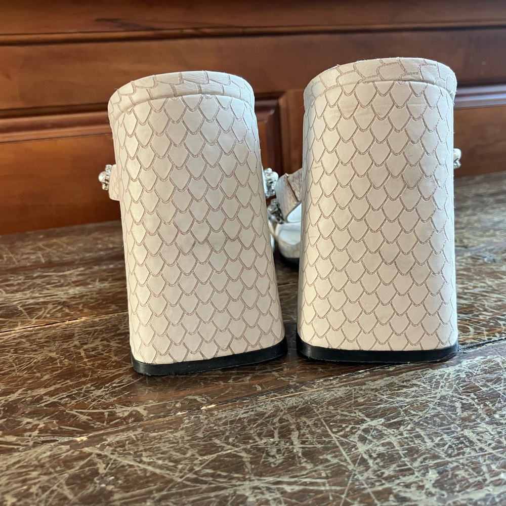Karl Lagerfeld strapped sandals
